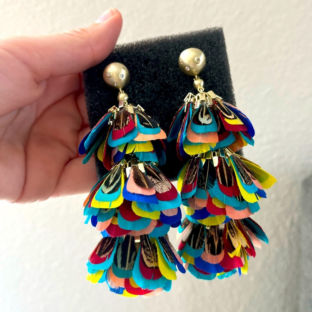 Kendra Scott Colorful Feather accent dangle earrings